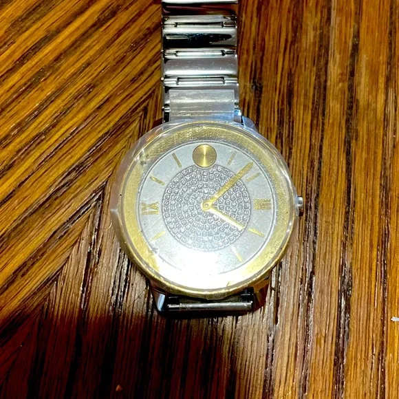 NWT- Movado 32mm womens watch MOV-3600492-1.jpg main image 4